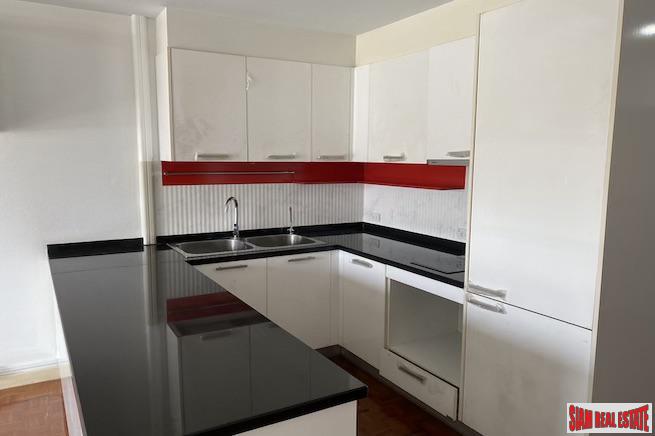 Baan Sukhumvit 36 | Two Bedroom with Unblocked Views for Sale in Thong Lo - Perfect for Renovation-13