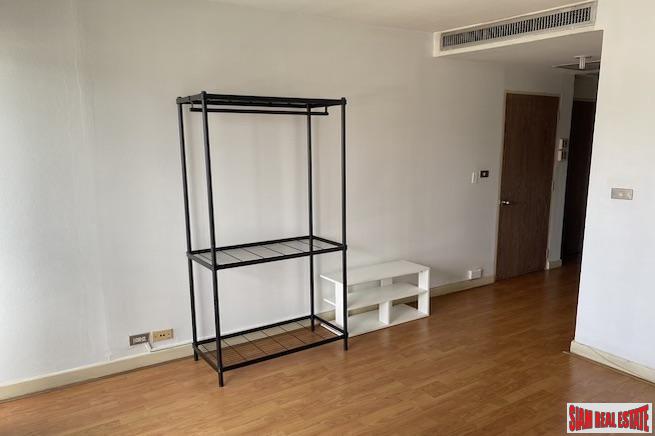 Baan Sukhumvit 36 | Two Bedroom with Unblocked Views for Sale in Thong Lo - Perfect for Renovation-22