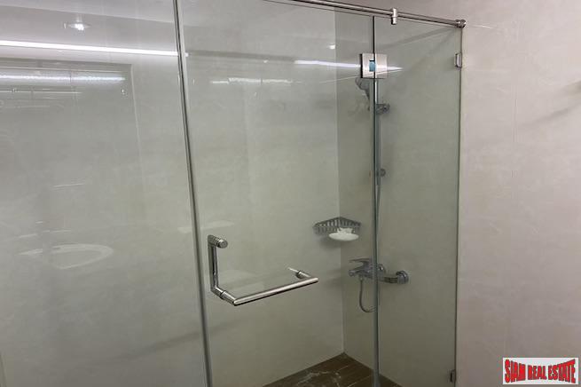 Baan Sukhumvit 36 | Large Two Bedroom Condo for Sale in Thong Lo with Unblocked City Views-17