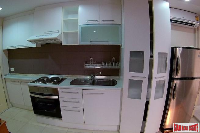 Grand Parkview Asoke | Large Two Bedroom with Huge Private Terrace for Sale-16