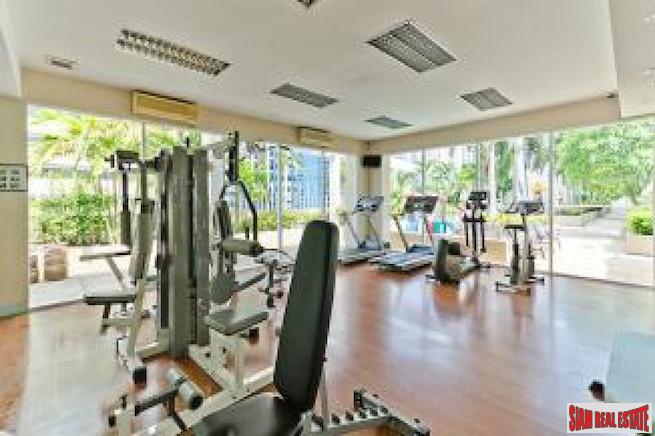 Grand Parkview Asoke | Comfortable One Bedroom Condo on the 27th Floor for Sale-17