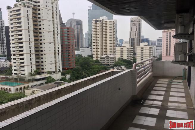 Richmond Palace Condominium | Bright & Peaceful Three Bedroom Corner Unit for Sale in Phrom Phong-17