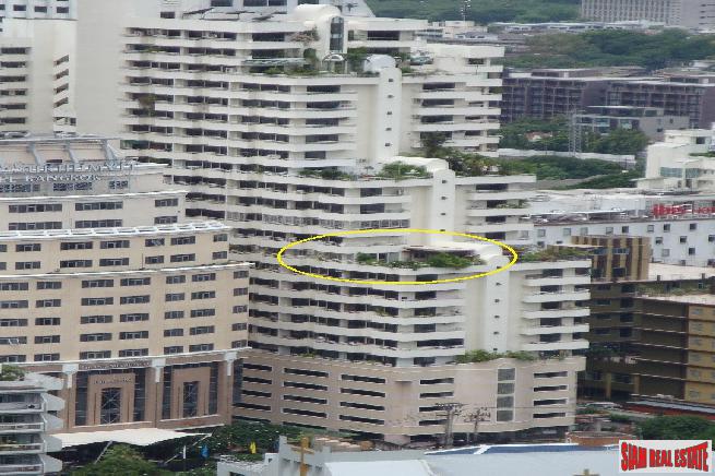 Saranjai Condominium | Impressive 3 Bedroom Sukhumvit Condo with Scenic Roof Garden-13