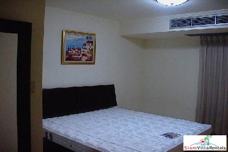 Sarin Place | Three Bedroom Luxury at an Affordable Price near SCB Park Plaza, Ratchadapisek 46-2